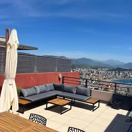 Superbe T3 Avec Rooftop Vue Et Montagne Apartamento *