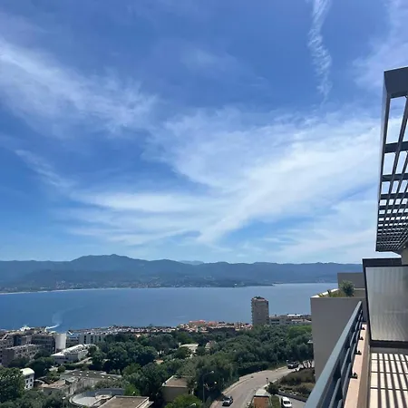 Superbe T3 Avec Rooftop Vue Et Montagne Apartmán Ajaccio (Corsica)