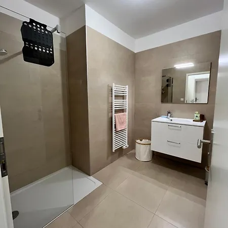 Superbe T3 Avec Rooftop Vue Et Montagne Apartmán