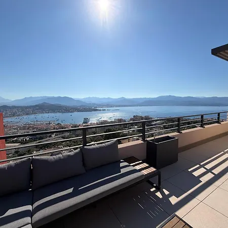 Superbe T3 Avec Rooftop Vue Et Montagne Apartmán Ajaccio (Corsica)
