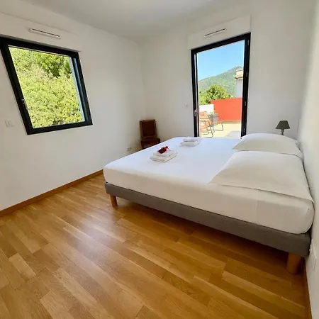 Superbe T3 Avec Rooftop Vue Et Montagne * Ajaccio (Corsica)