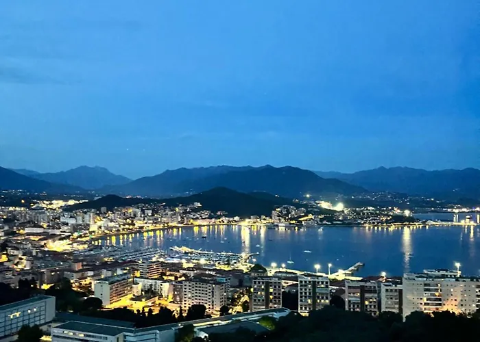 Superbe T3 Avec Rooftop Vue Et Montagne Appartement Ajaccio (Corsica)